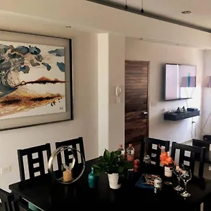 https://depadelux-35-mt-de-la-playa-zona-dorada-vista-al-mar.mazatlan-hotels.com